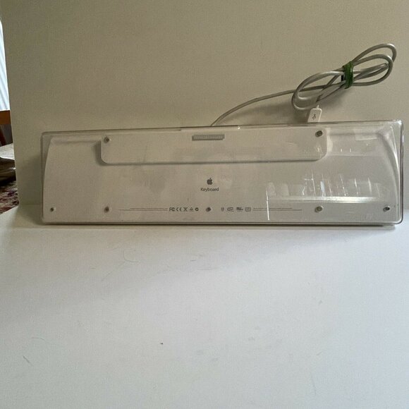 Apple 2005 Model # A1048 White/Clear Fully Functioning Wired Keyboard USB Ports - Picture 9 of 11